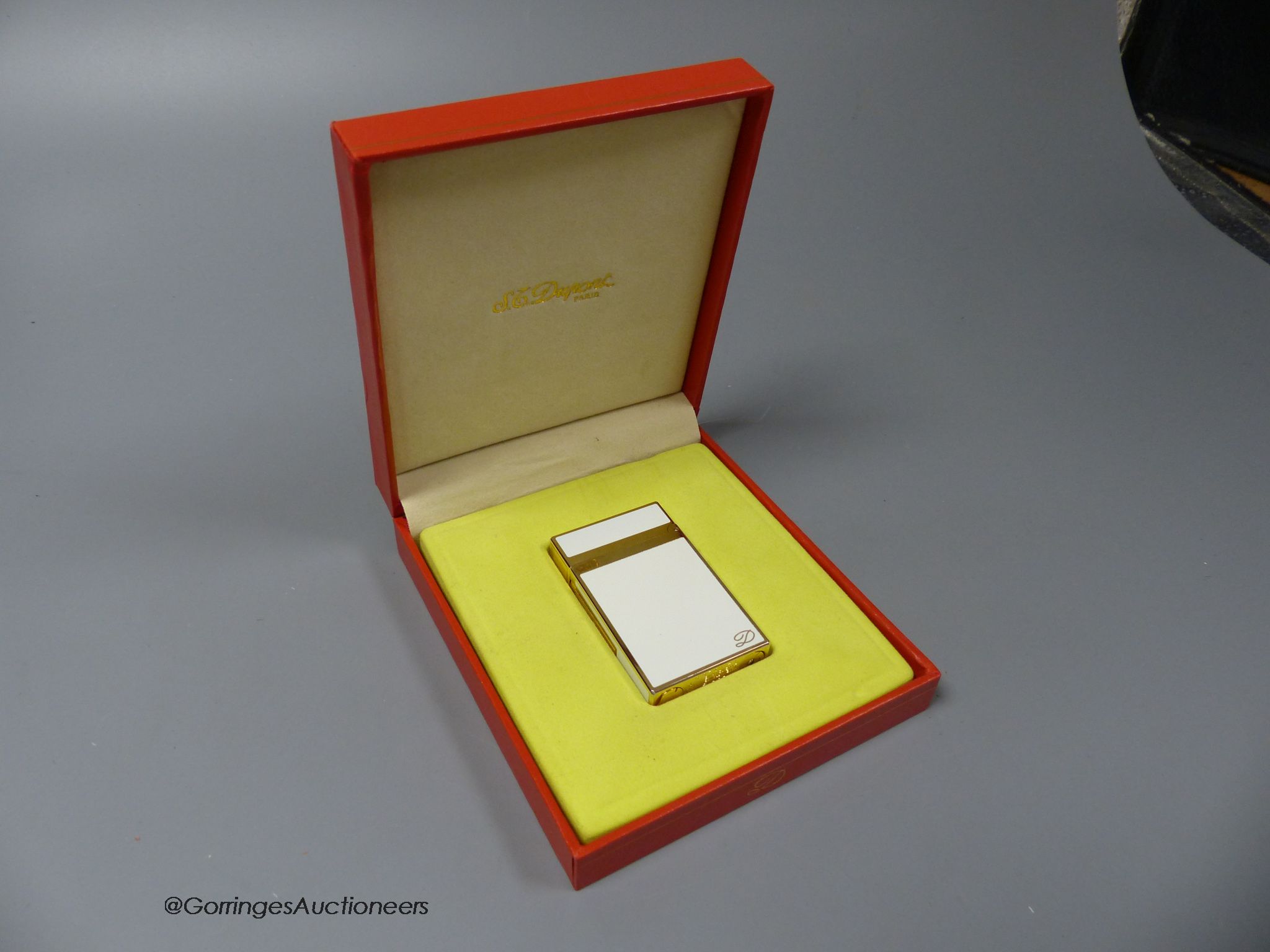 A Dupont Paris enamelled lighter, boxed